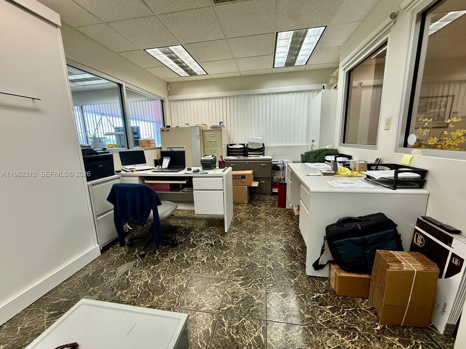   /   кв.футов $ 2026-03-13 0 Фото