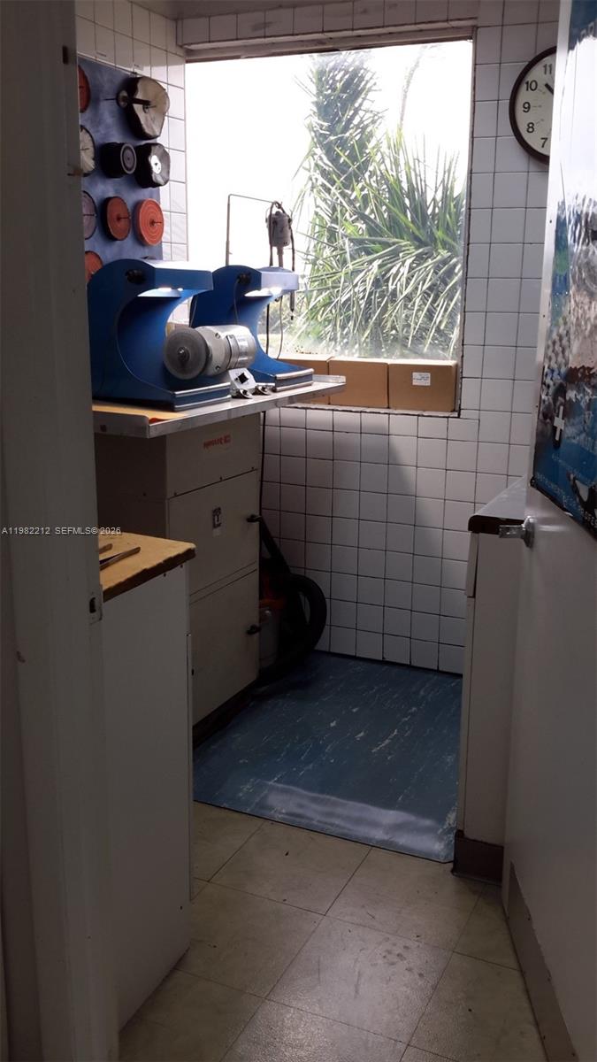   /   кв.футов $ 2026-03-13 0 Фото