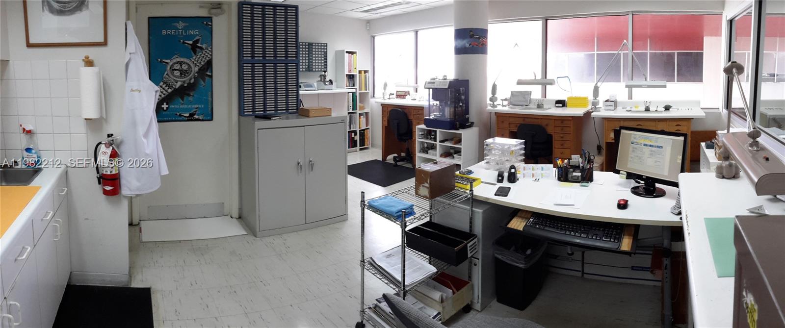   /   кв.футов $ 2026-03-13 0 Фото