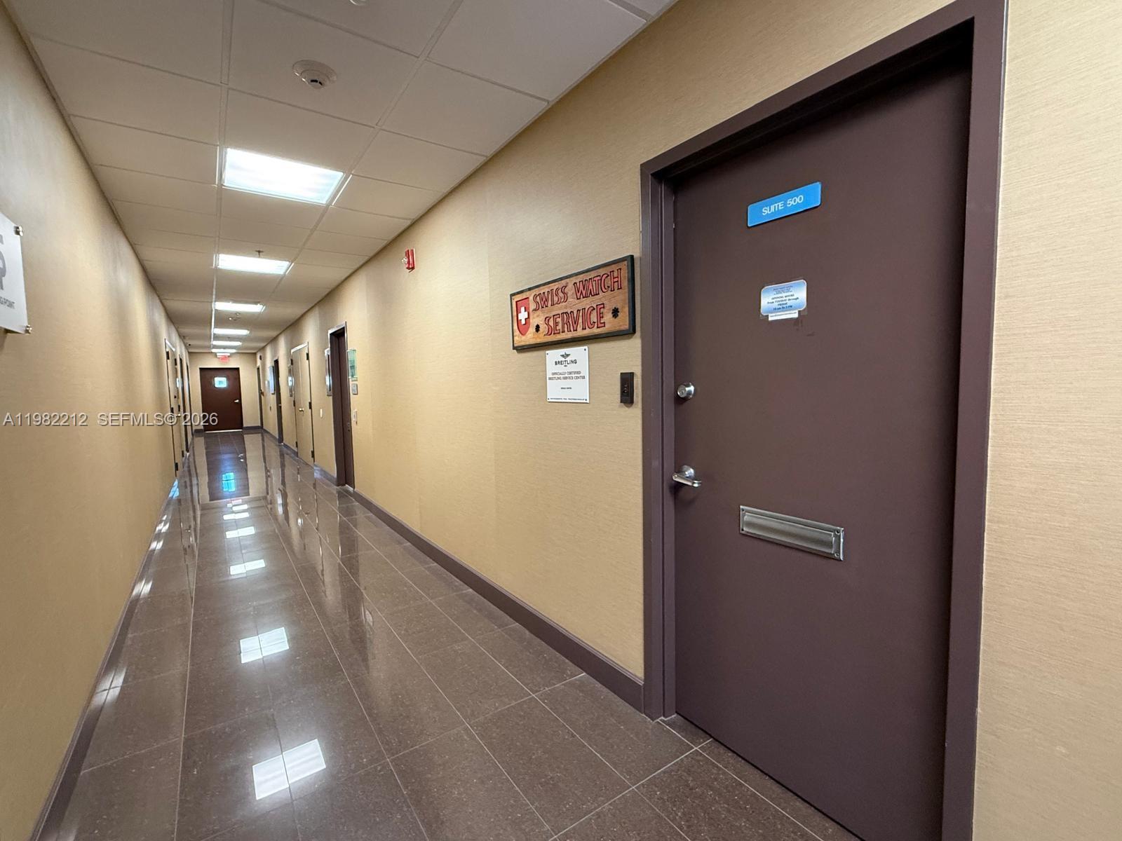   /   кв.футов $ 2026-03-13 0 Фото