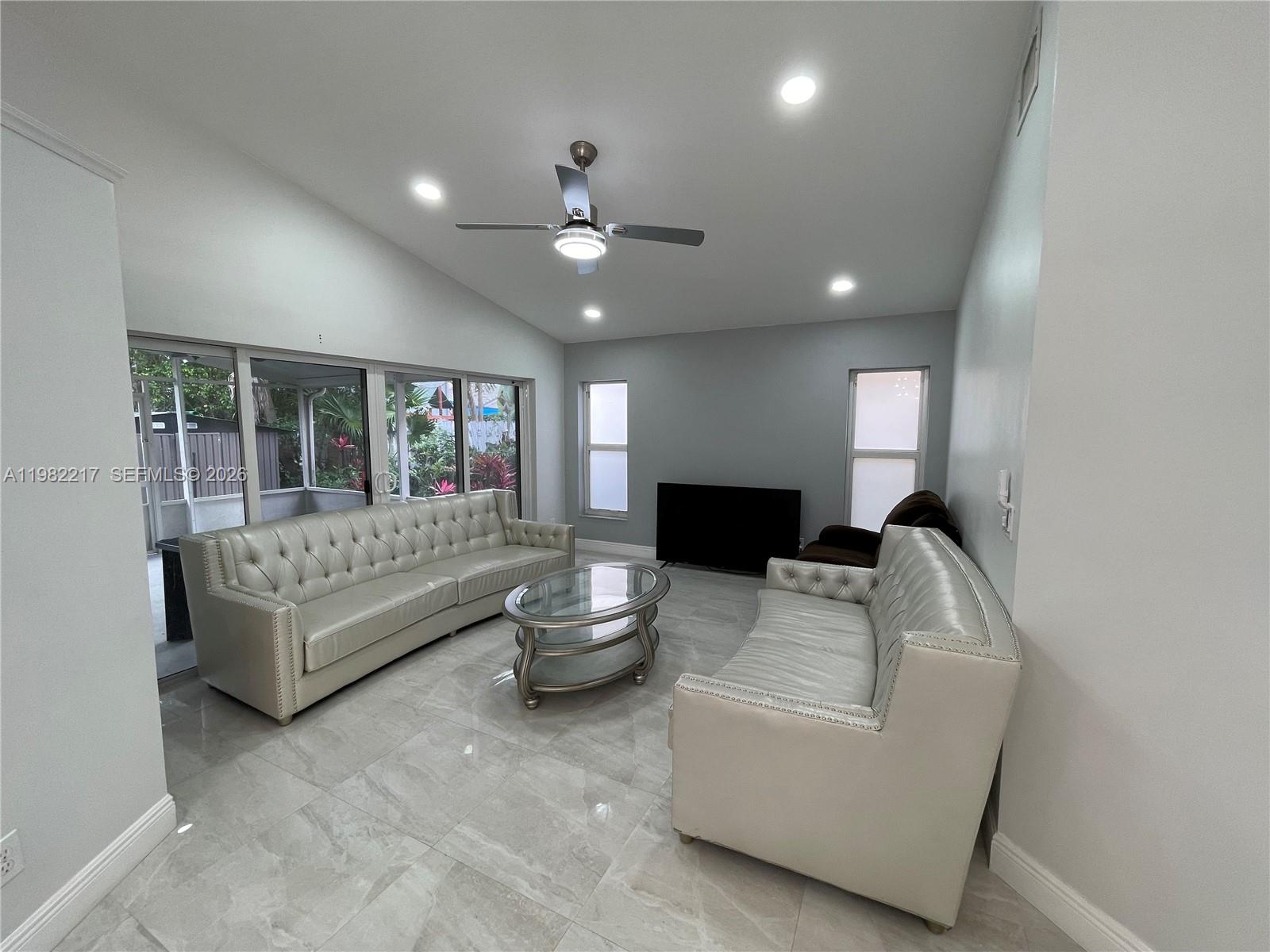 5544 3 / 2 1609 кв.футов $ 2026-03-13 0 Фото