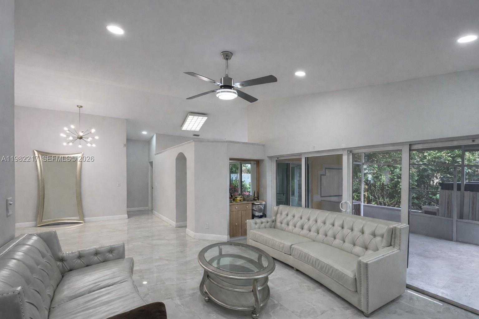 5544 3 / 2 1609 кв.футов $ 2026-03-13 0 Фото