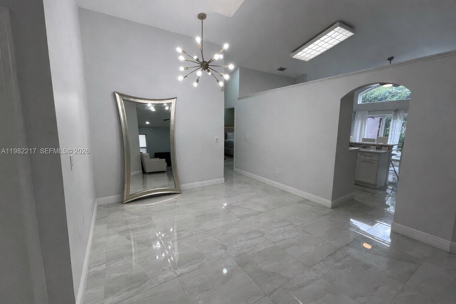 5544 3 / 2 1609 кв.футов $ 2026-03-13 0 Фото