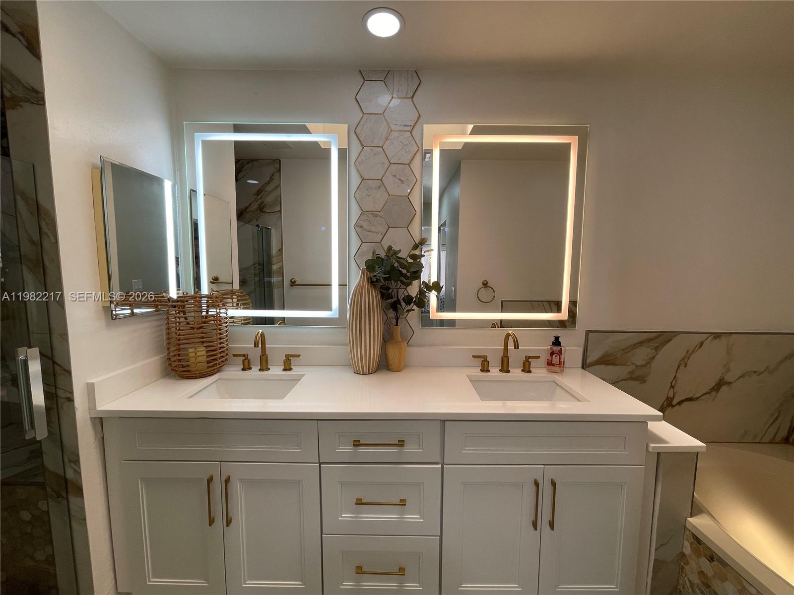 5544 3 / 2 1609 кв.футов $ 2026-03-13 0 Фото