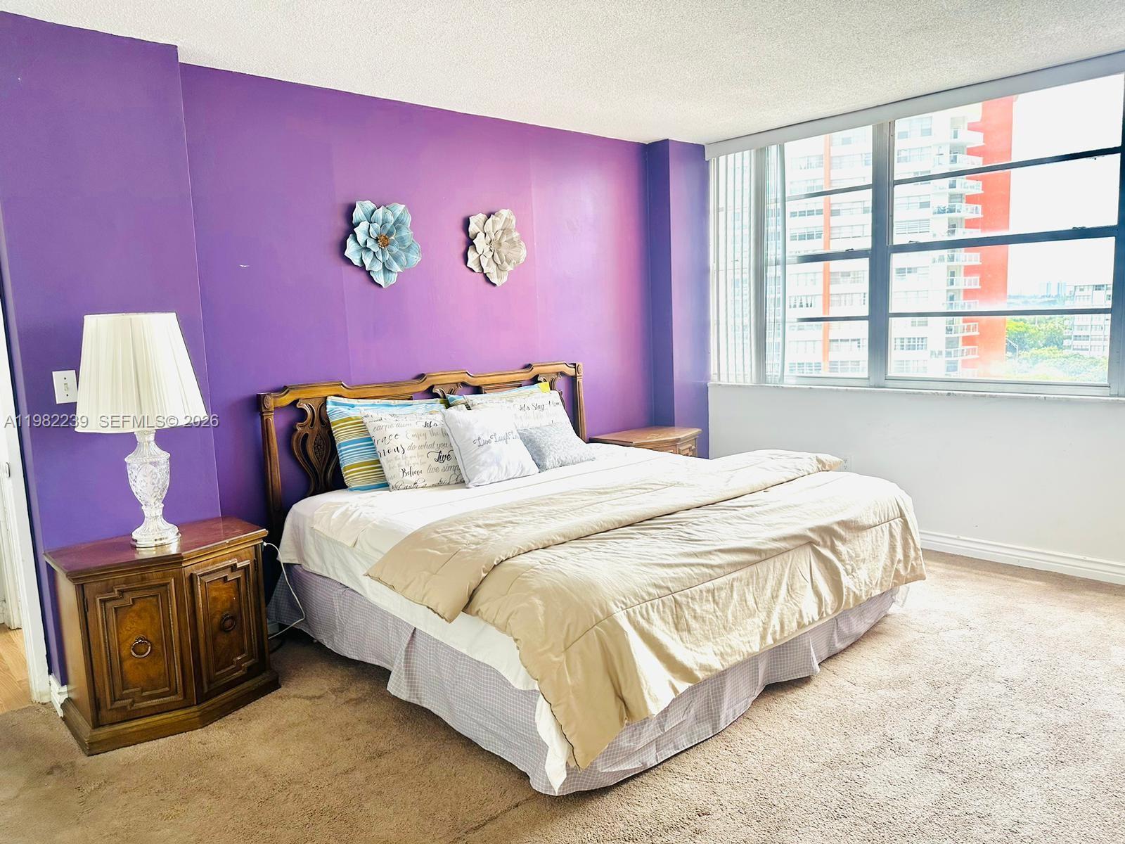 Ver detalles 915W 2 / 2 1140 sq. ft. $ 2026-03-13 0 foto