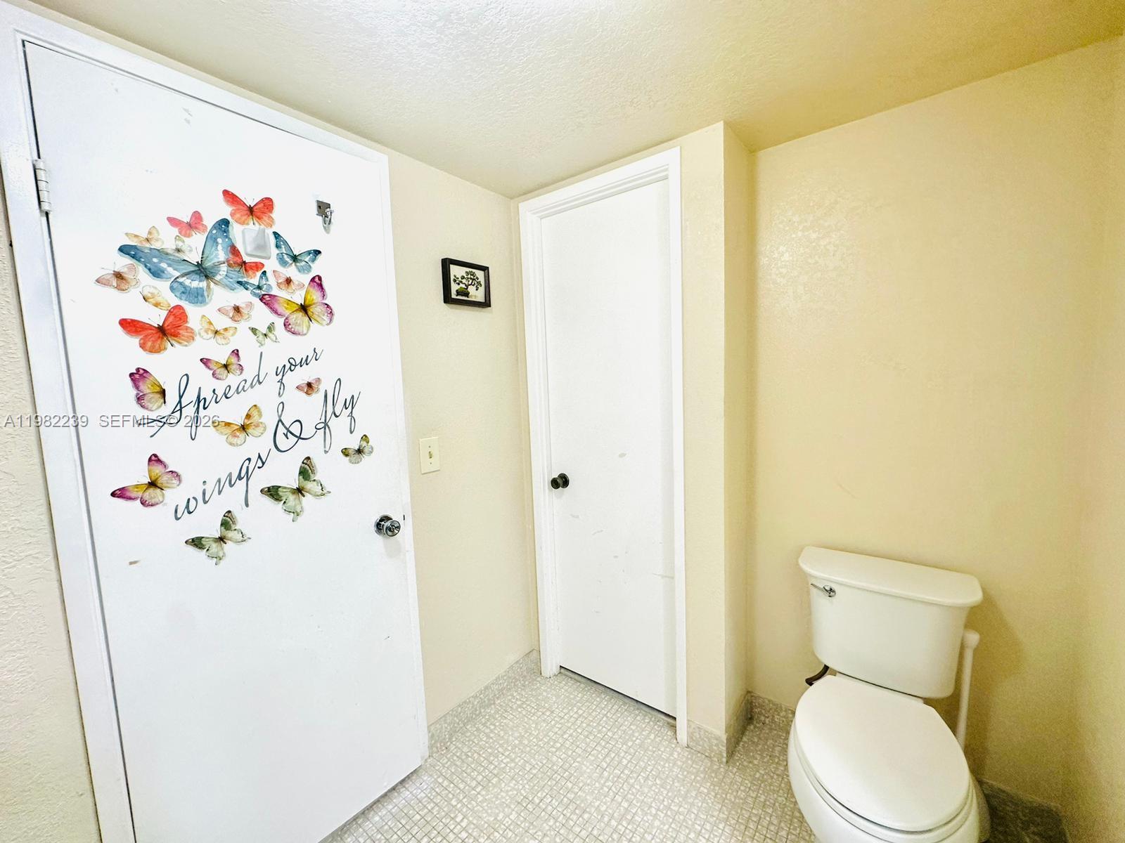 Ver detalles 915W 2 / 2 1140 sq. ft. $ 2026-03-13 0 foto
