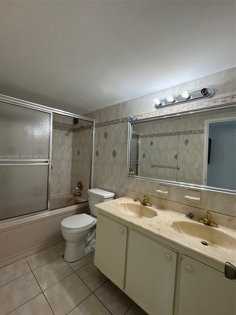 Photo of 3180 Ocean Dr  #721, Hallandale Beach, Florida, 33009 - 