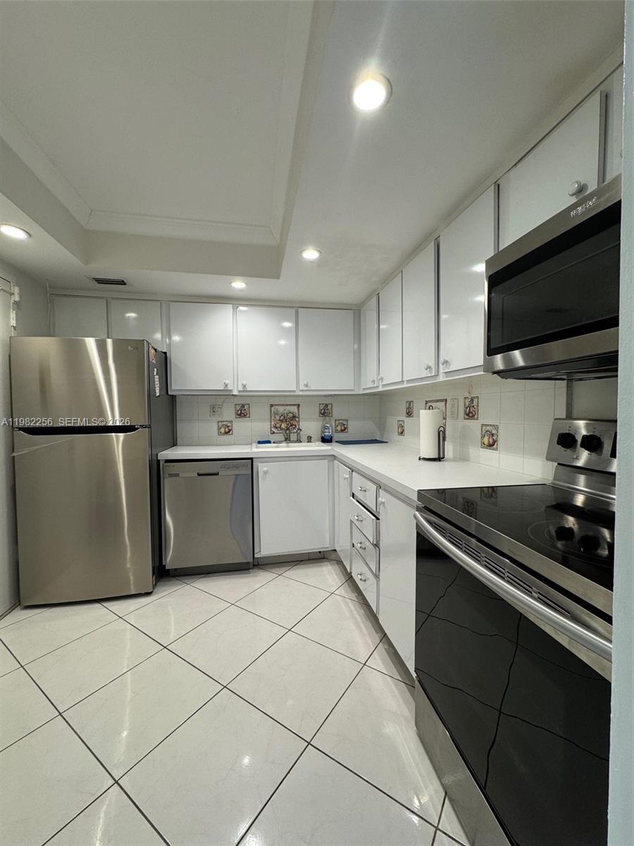 Photo of 3180 Ocean Dr  #721, Hallandale Beach, Florida, 33009 - 