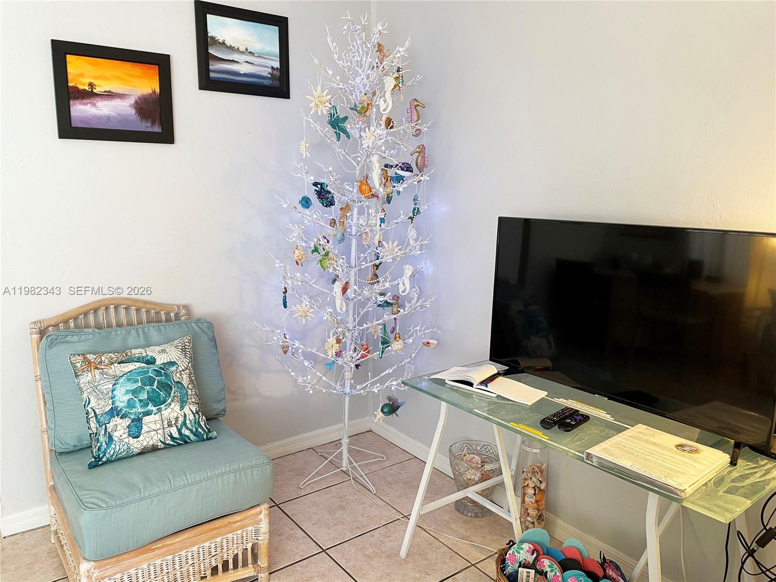   /  1990 кв.футов $ 2026-03-13 0 Фото