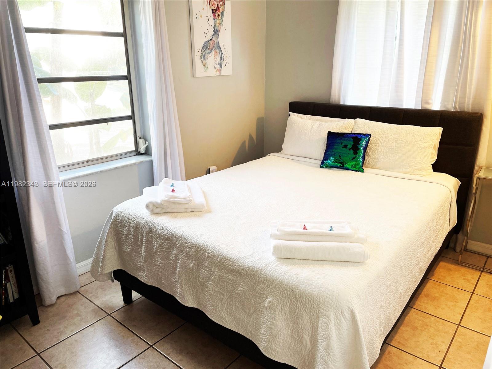   /  1990 кв.футов $ 2026-03-13 0 Фото