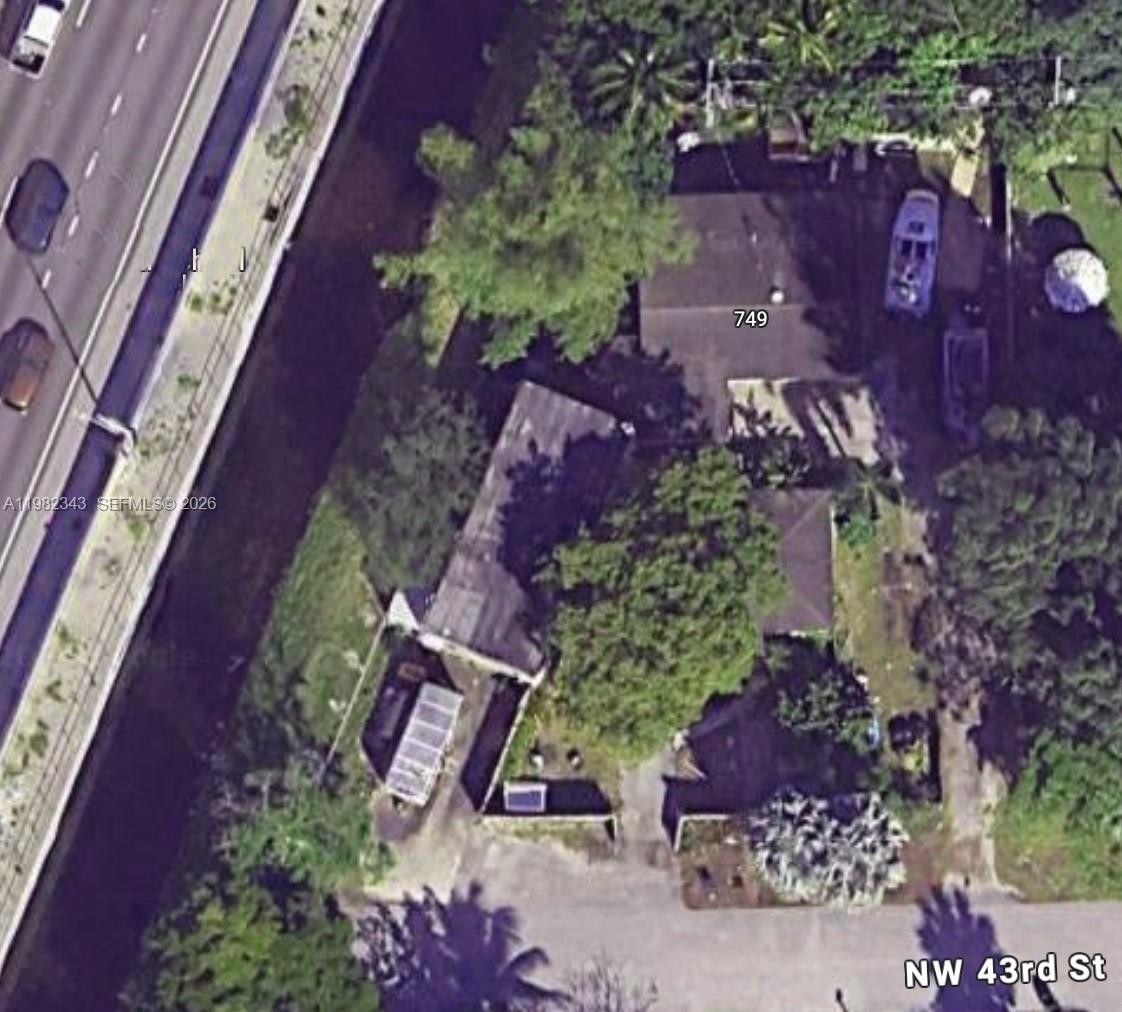   /  1990 кв.футов $ 2026-03-13 0 Фото