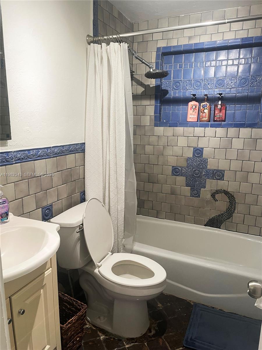   /  1990 кв.футов $ 2026-03-13 0 Фото