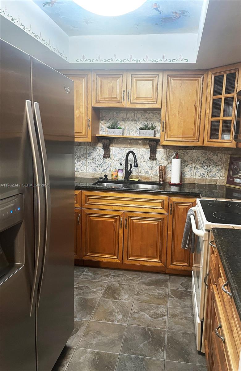   /  1990 кв.футов $ 2026-03-13 0 Фото