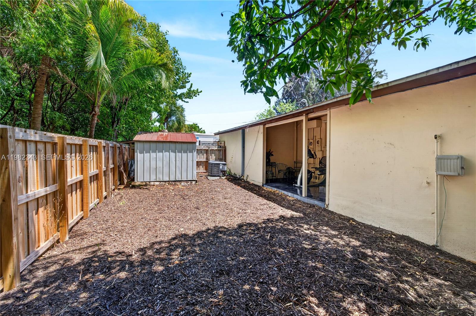 See details / 1950 sq. ft. $ 2026-05-12 0 Photo
