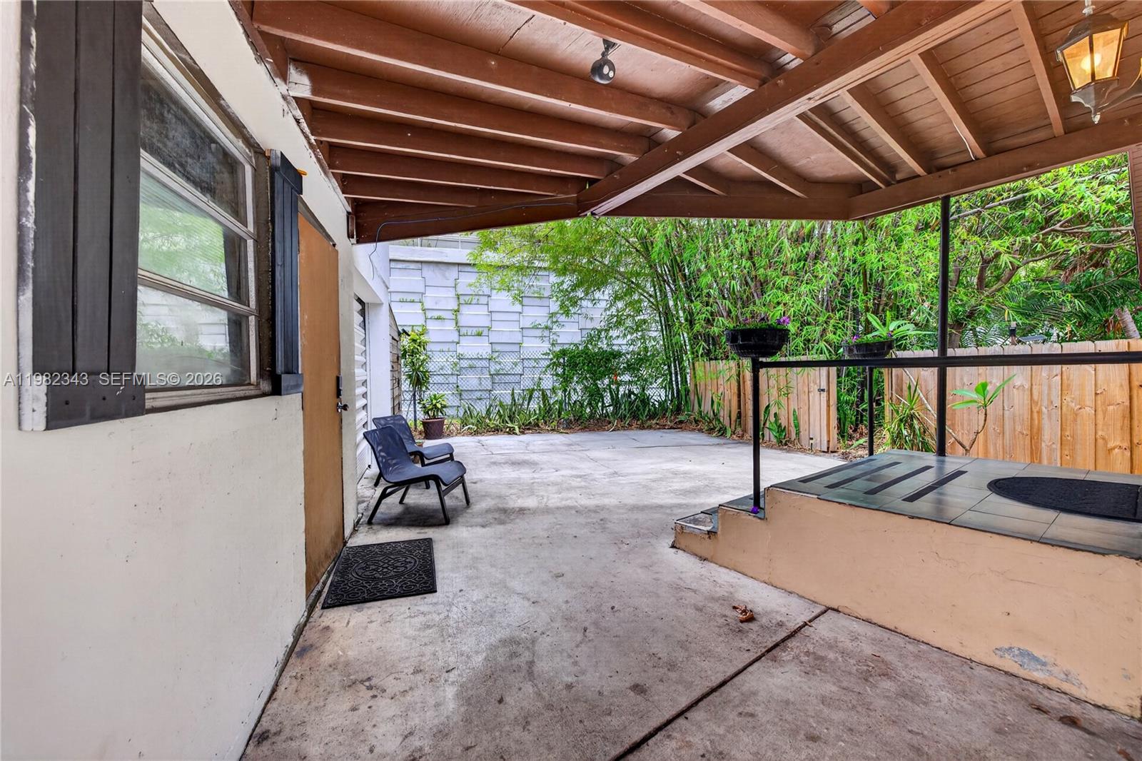 See details / 1950 sq. ft. $ 2026-05-12 0 Photo