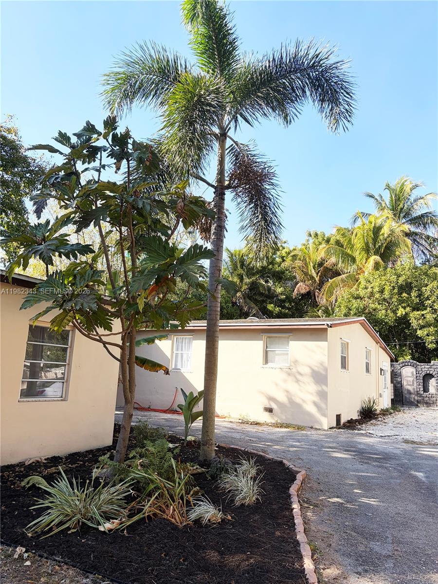   /  1990 кв.футов $ 2026-03-13 0 Фото