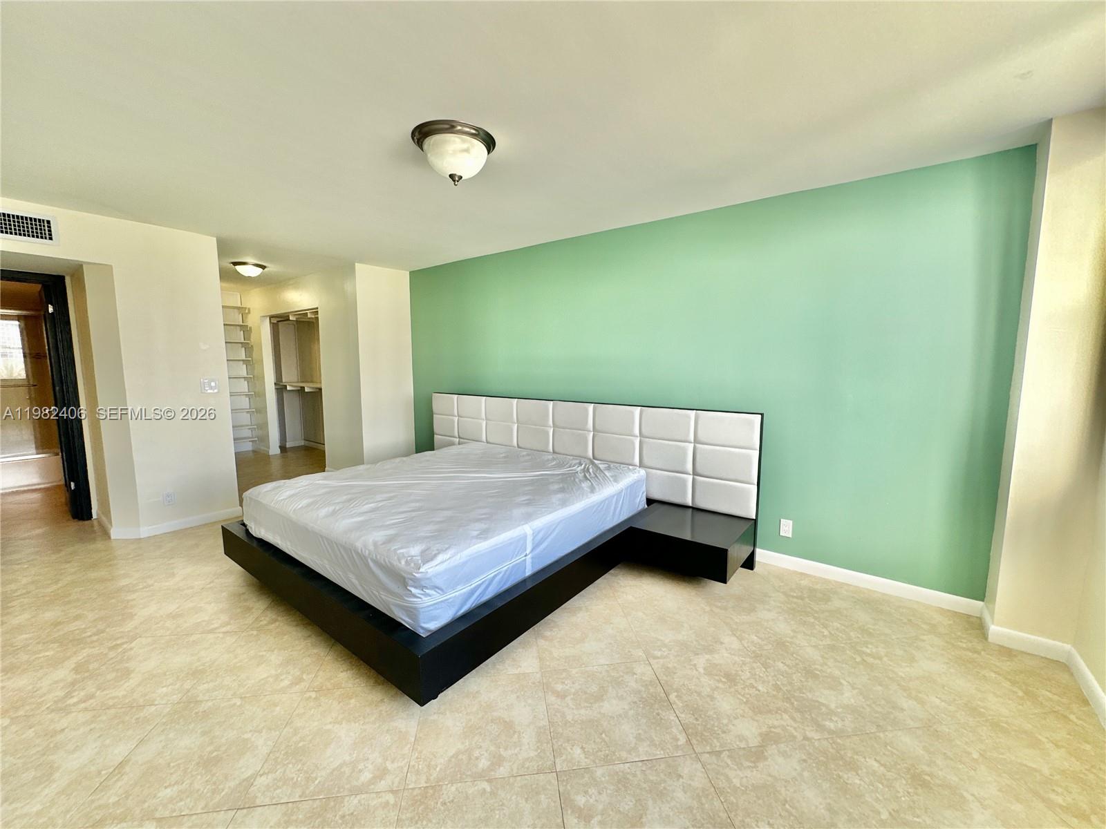 Photo of 3180 Ocean Dr  #401, Hallandale Beach, Florida, 33009 - 