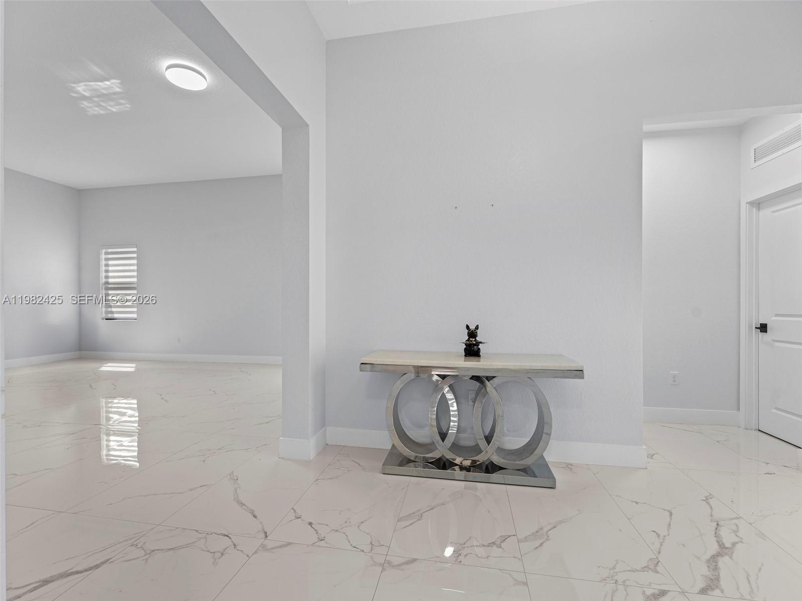 14478 4 / 4 2776 sq. ft. $ 2026-03-13 0 Photo