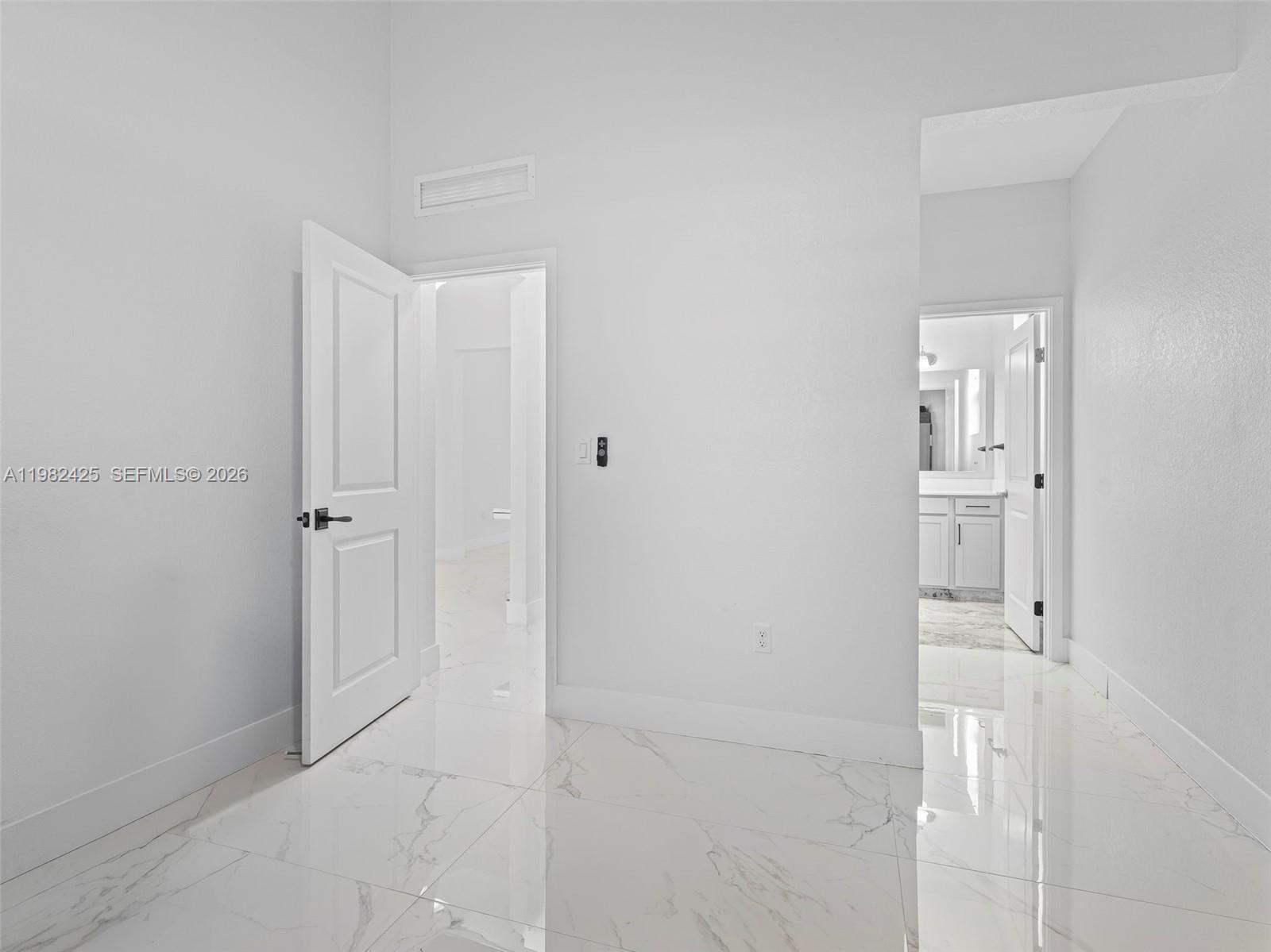 14478 4 / 4 2776 sq. ft. $ 2026-03-13 0 Photo