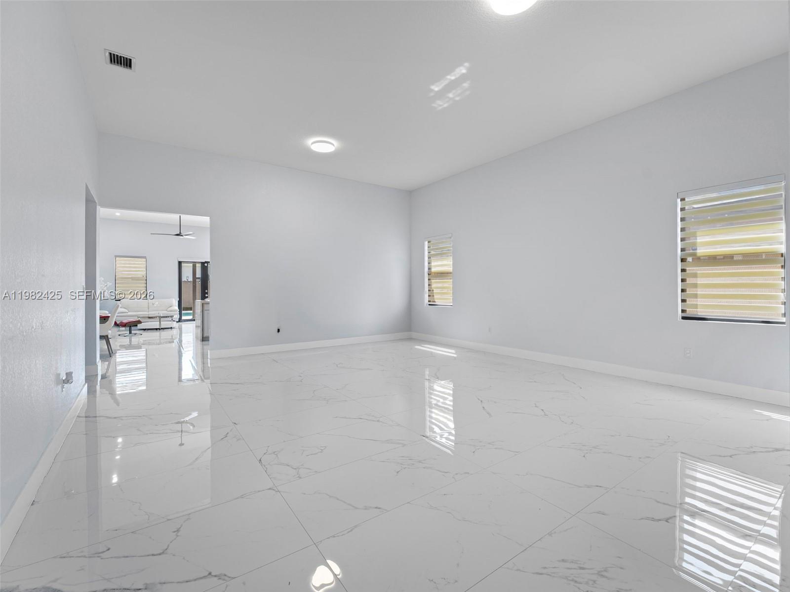 14478 4 / 4 2776 sq. ft. $ 2026-03-13 0 Photo