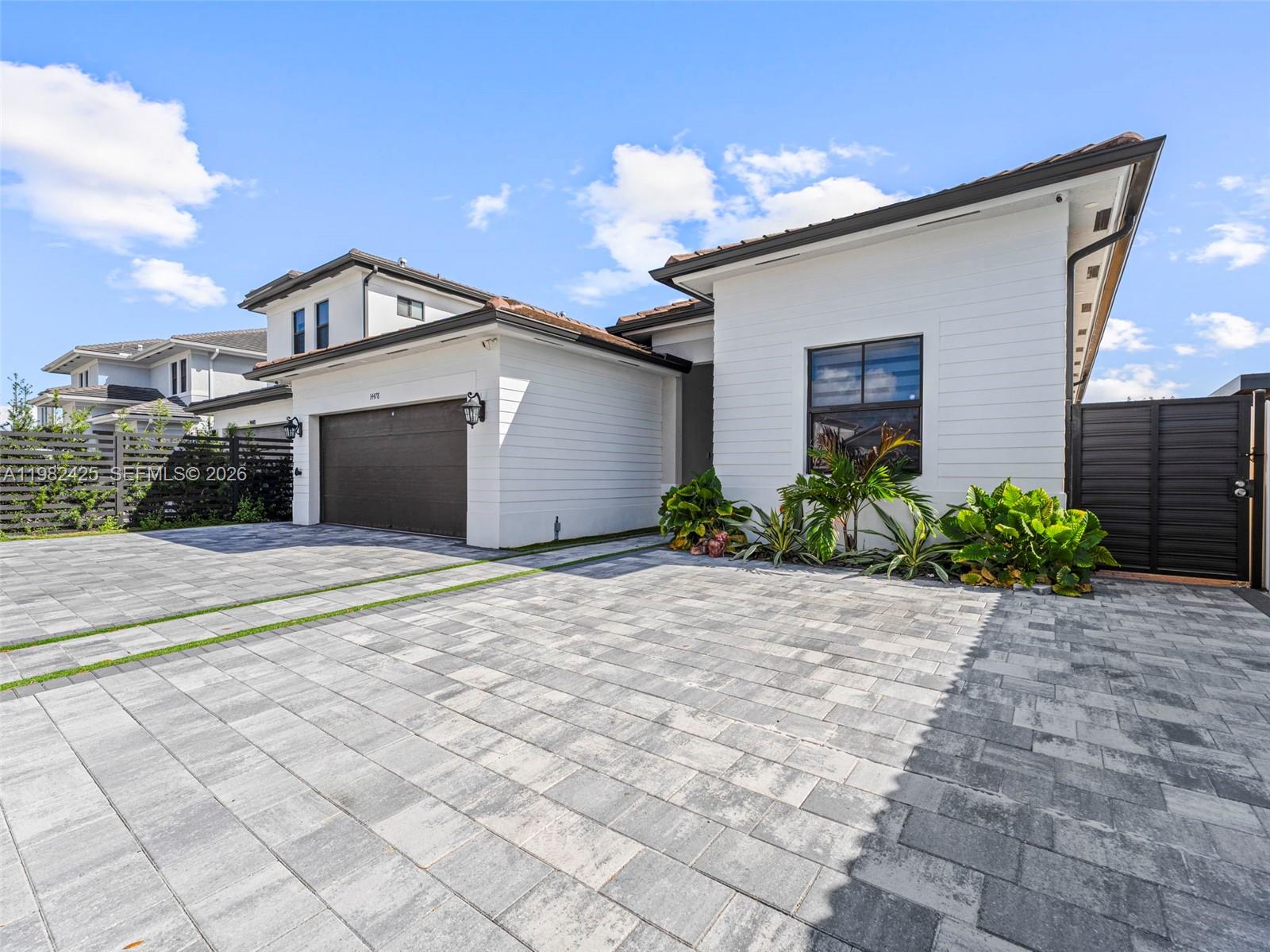 14478 4 / 4 2776 sq. ft. $ 2026-03-13 0 Photo