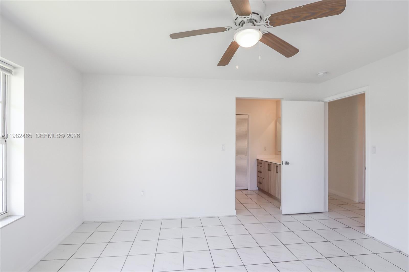   /   кв.футов $ 2026-03-13 0 Фото