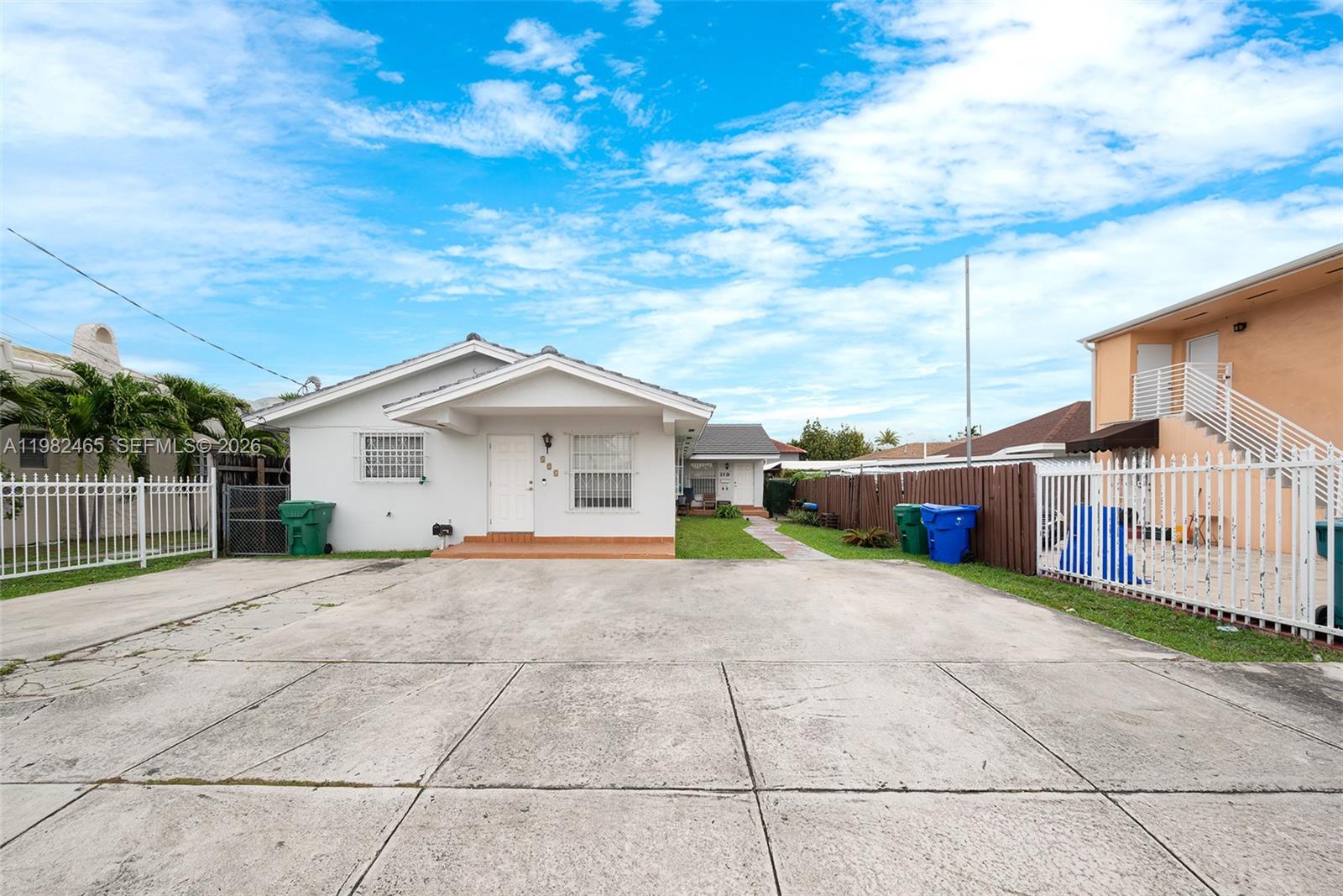   /   кв.футов $ 2026-03-13 0 Фото