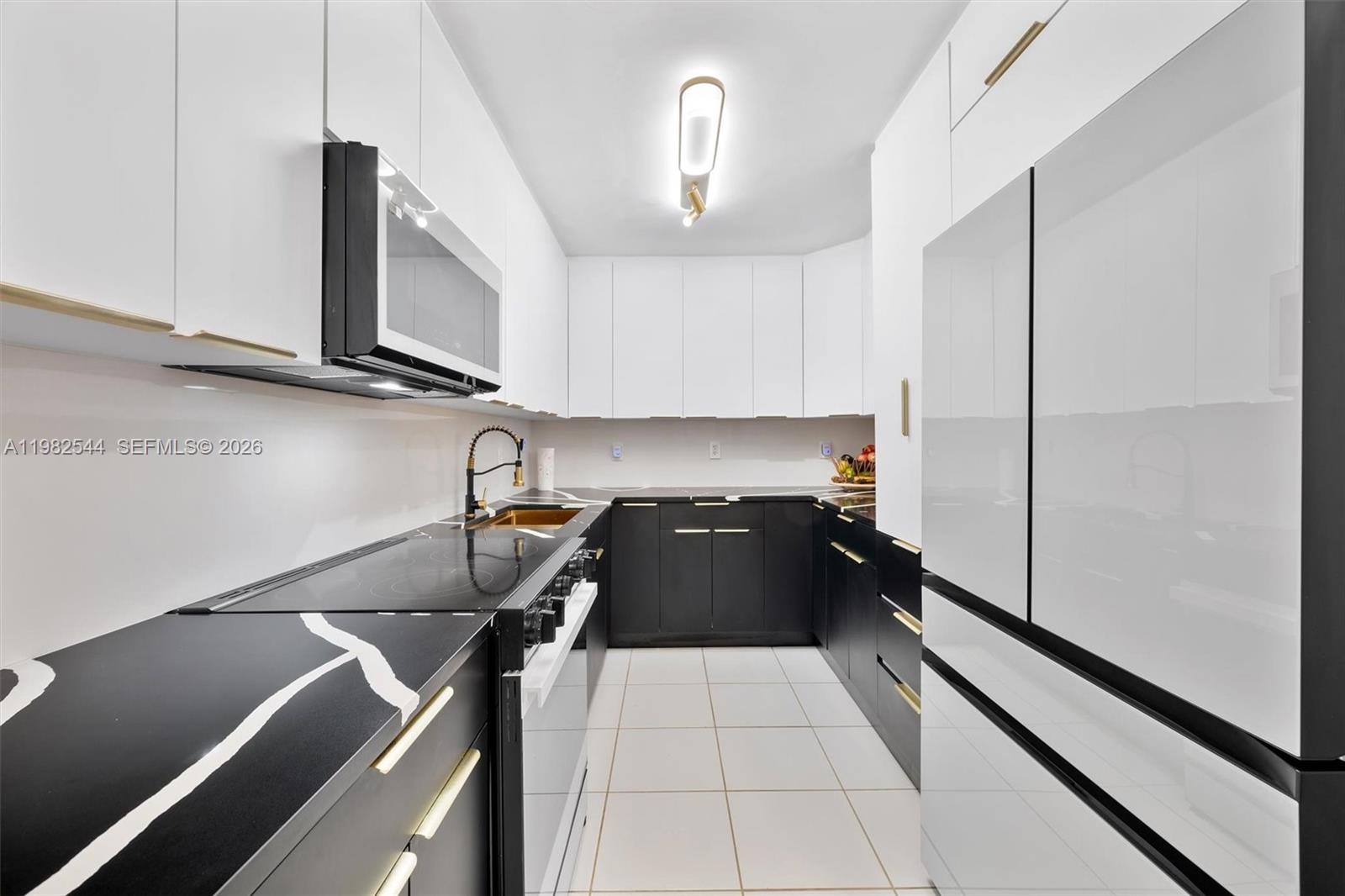 Photo of 3731 Country Club Dr  #521, Aventura, Florida, 33180 - 