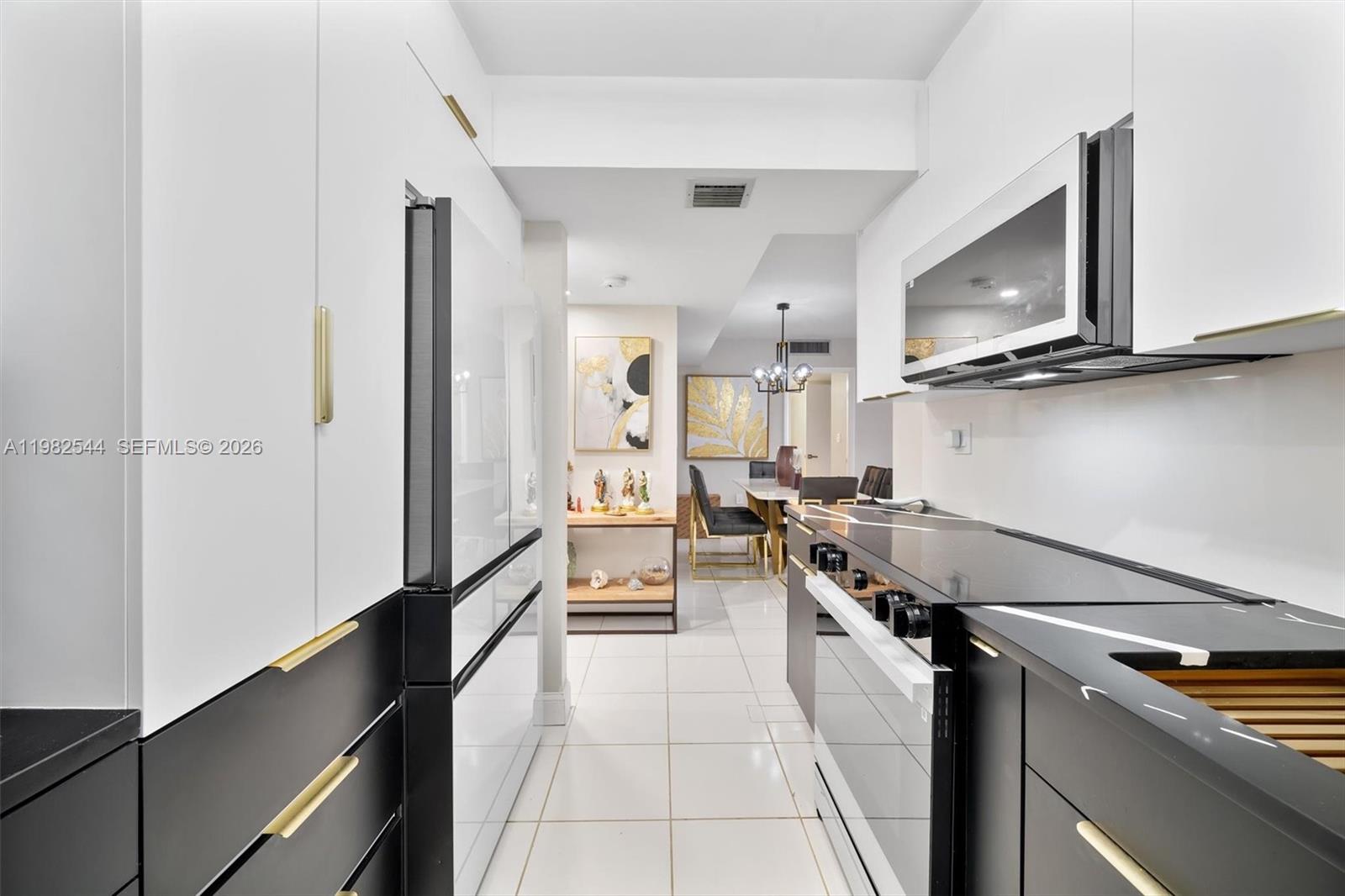 Photo of 3731 Country Club Dr  #521, Aventura, Florida, 33180 - 