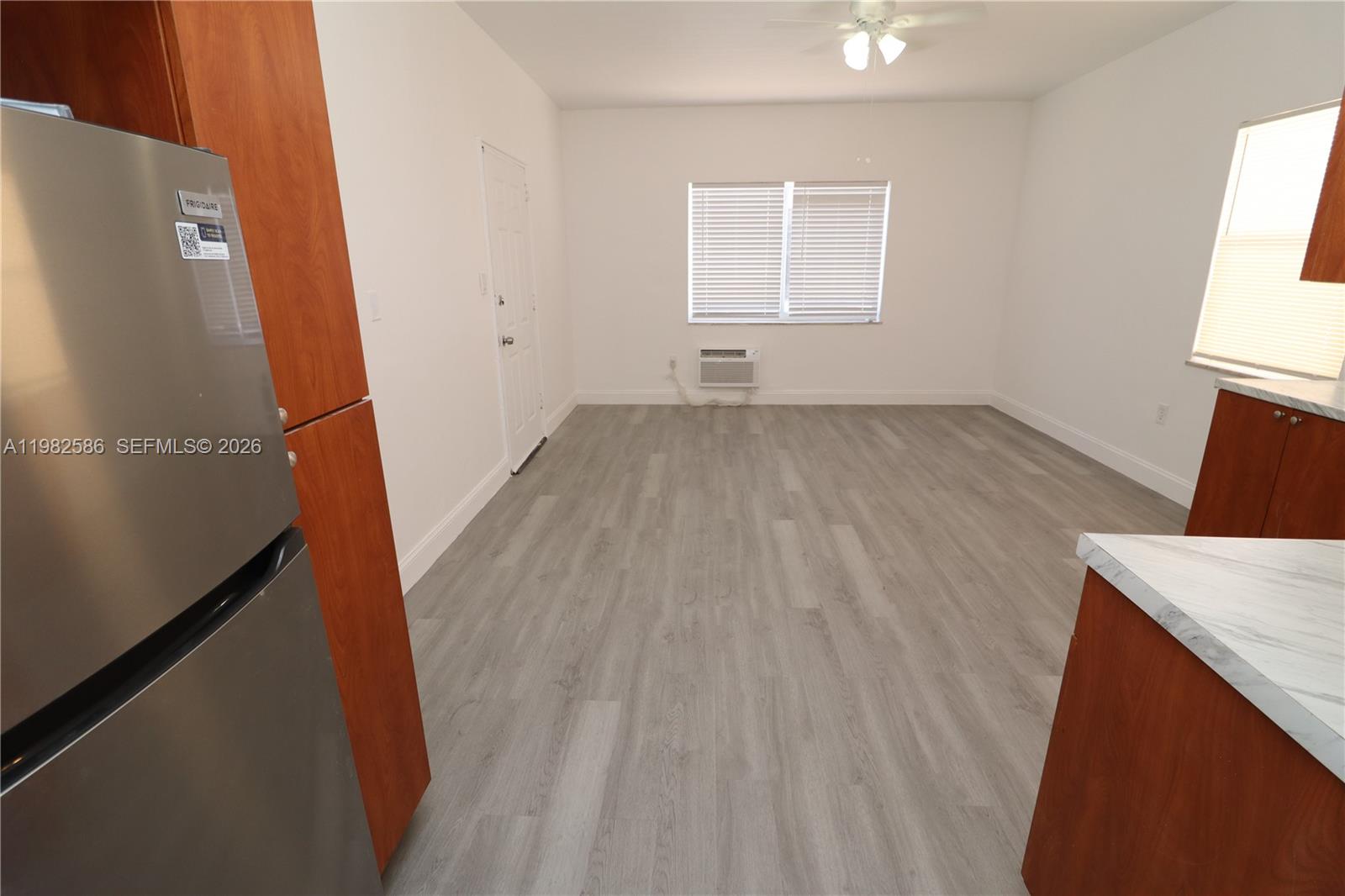   /   кв.футов $ 2026-03-13 0 Фото