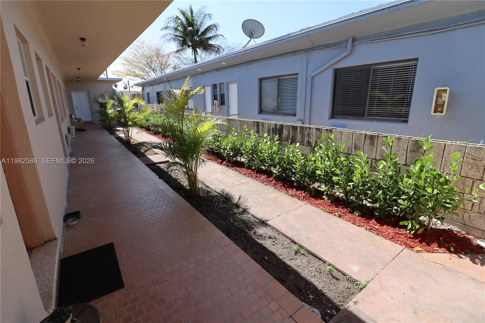   /   кв.футов $ 2026-03-13 0 Фото