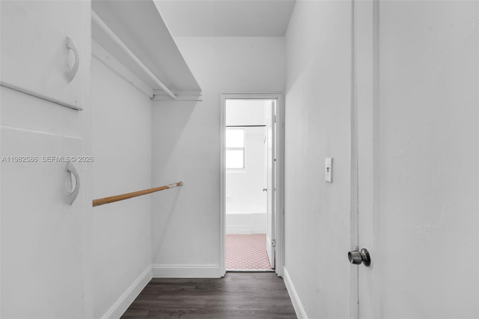   /   кв.футов $ 2026-03-13 0 Фото