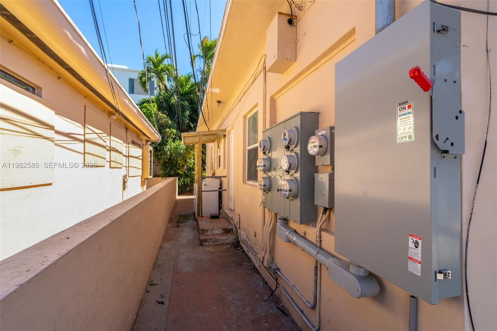   /   кв.футов $ 2026-03-13 0 Фото