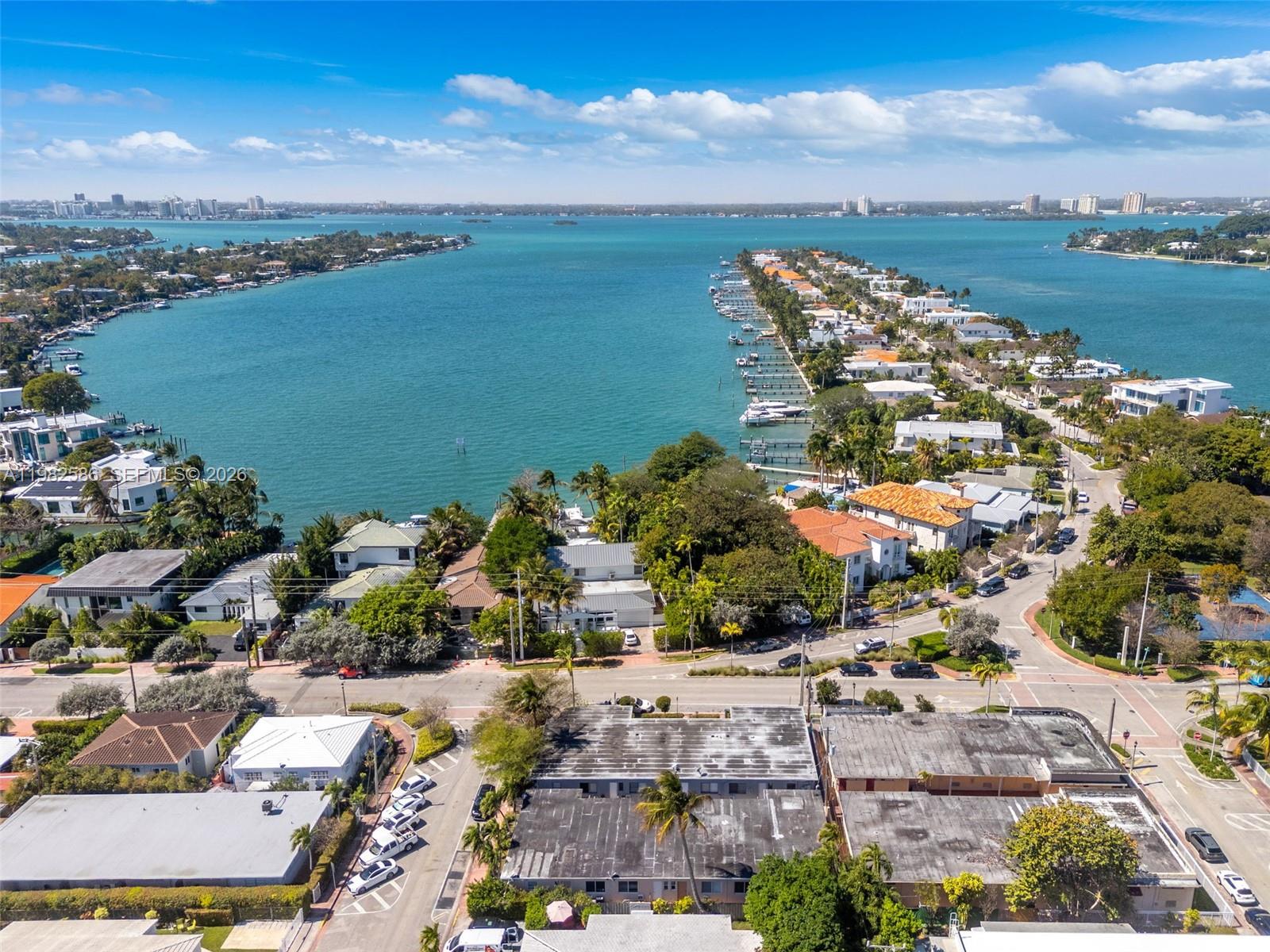   /   кв.футов $ 2026-03-13 0 Фото