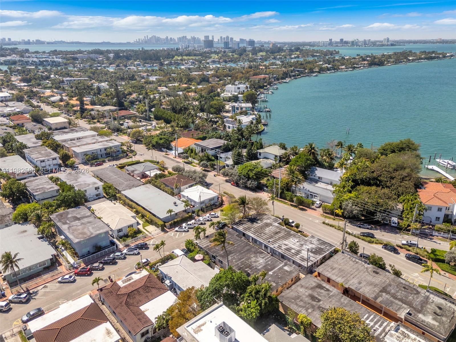   /   кв.футов $ 2026-03-13 0 Фото