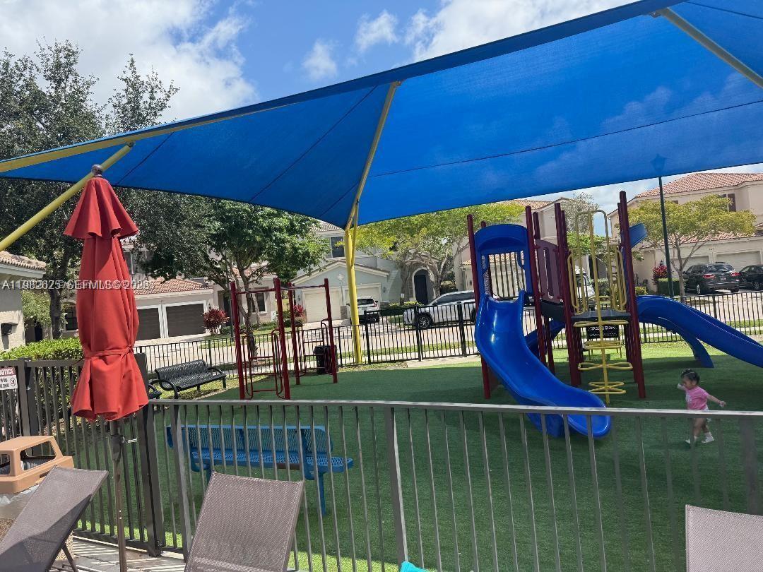 Подробнее 424 3 / 3 1777 кв.футов $ 2026-03-13 0 Фото