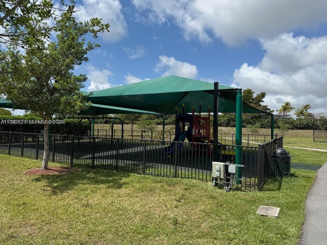 Подробнее 424 3 / 3 1777 кв.футов $ 2026-03-13 0 Фото