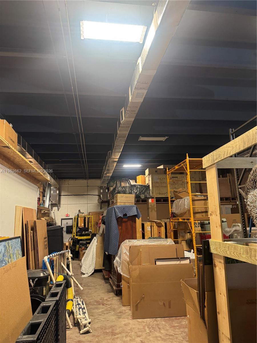   /   кв.футов $ 2026-03-13 0 Фото