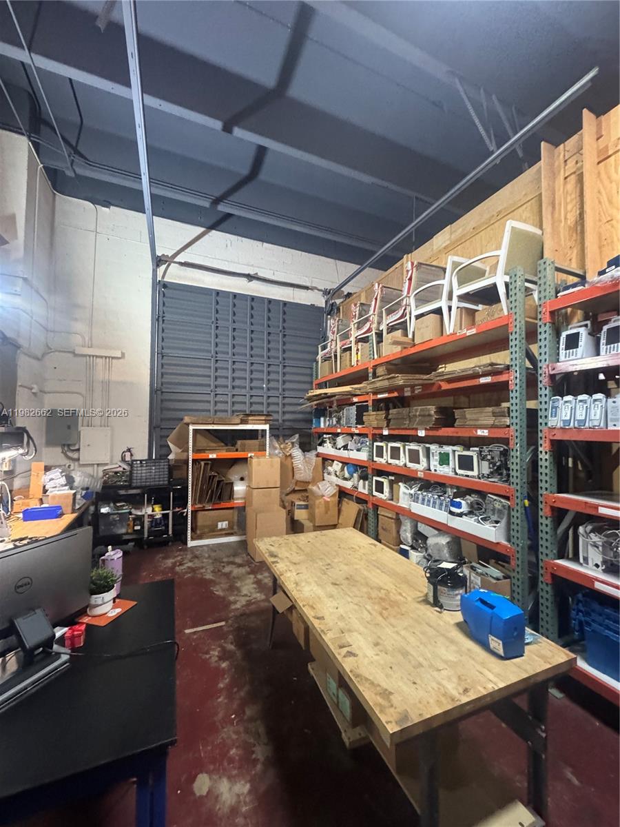   /   кв.футов $ 2026-03-13 0 Фото