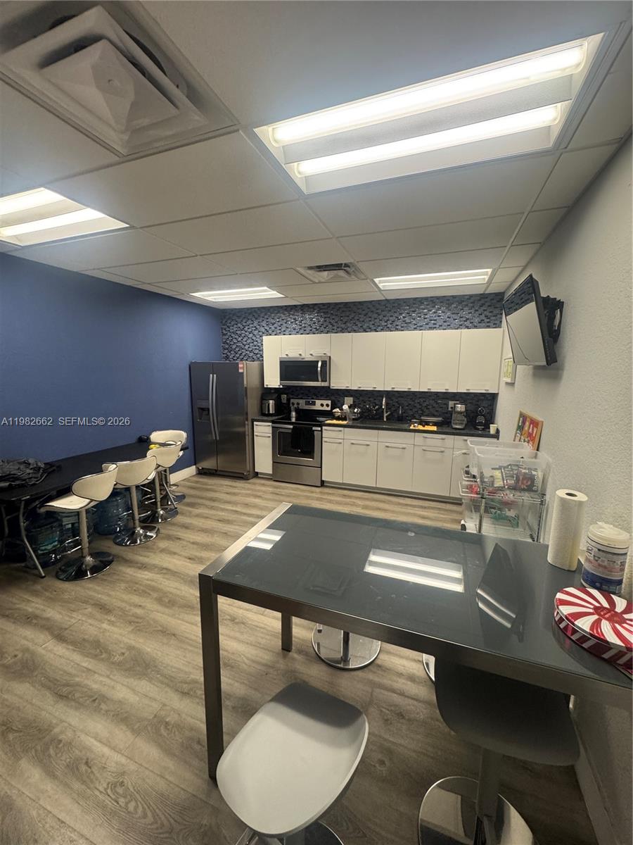   /   кв.футов $ 2026-03-13 0 Фото