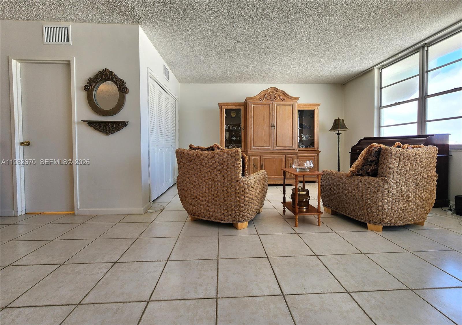 Photo of 3725 Ocean Dr  #1619, Hollywood, Florida, 33019 - 