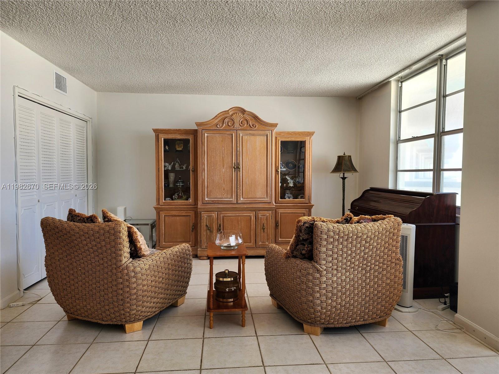 Photo of 3725 Ocean Dr  #1619, Hollywood, Florida, 33019 - 