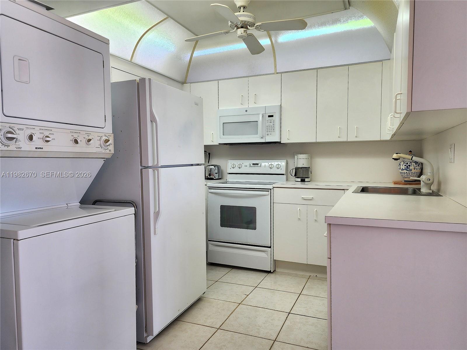 Photo of 3725 Ocean Dr  #1619, Hollywood, Florida, 33019 - 