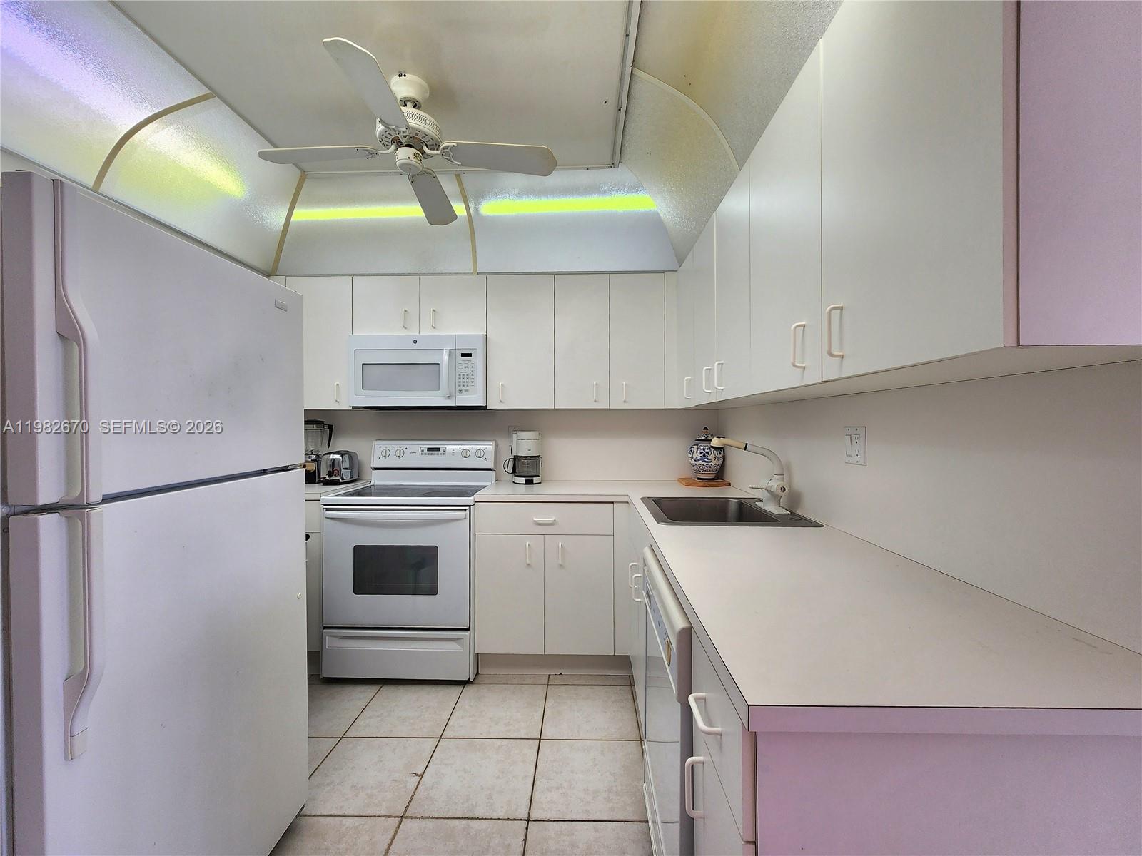 Photo of 3725 Ocean Dr  #1619, Hollywood, Florida, 33019 - 