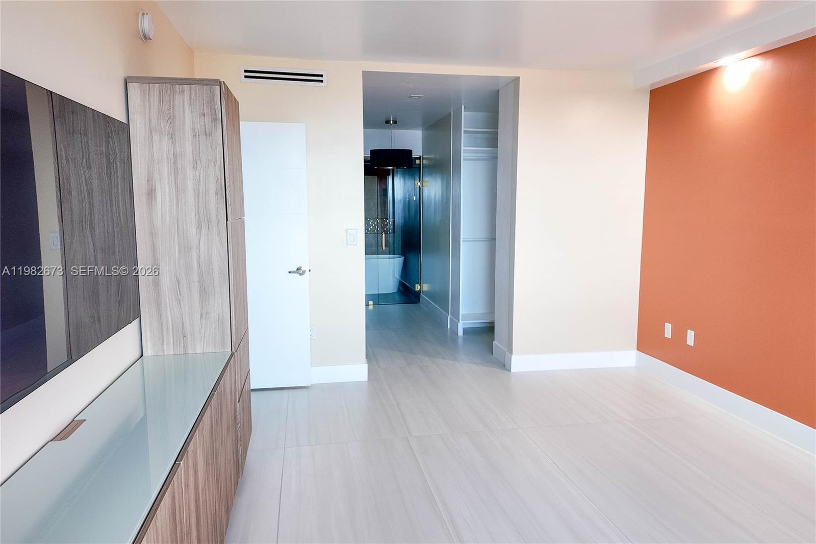 22E 3 / 3 1780 sq. ft. $ 2026-03-13 0 Photo