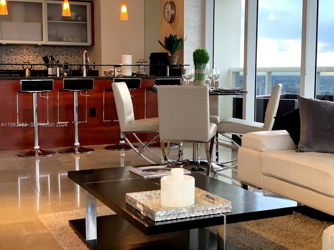 4608 2 / 2 1458 sq. ft. $ 2026-04-10 0 foto