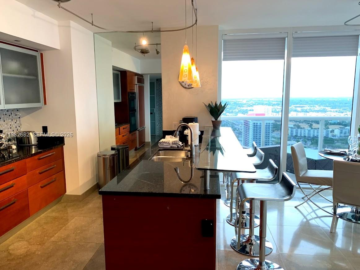 4608 2 / 2 1458 sq. ft. $ 2026-04-10 0 foto