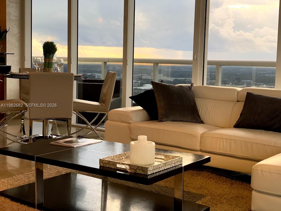 4608 2 / 2 1458 sq. ft. $ 2026-04-10 0 foto