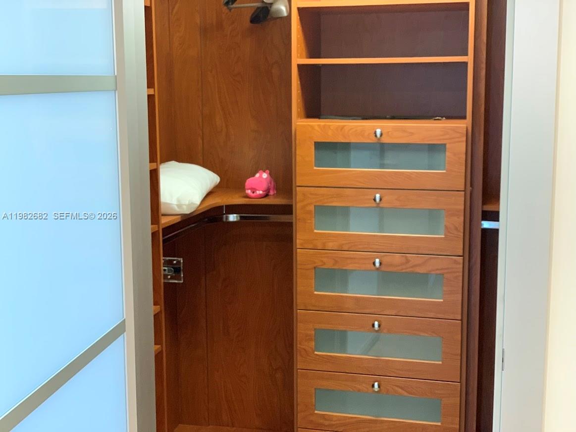 4608 2 / 2 1458 sq. ft. $ 2026-04-10 0 foto