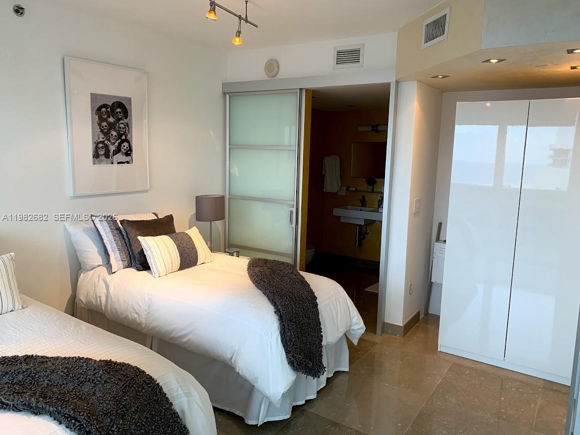 4608 2 / 2 1458 sq. ft. $ 2026-04-10 0 foto